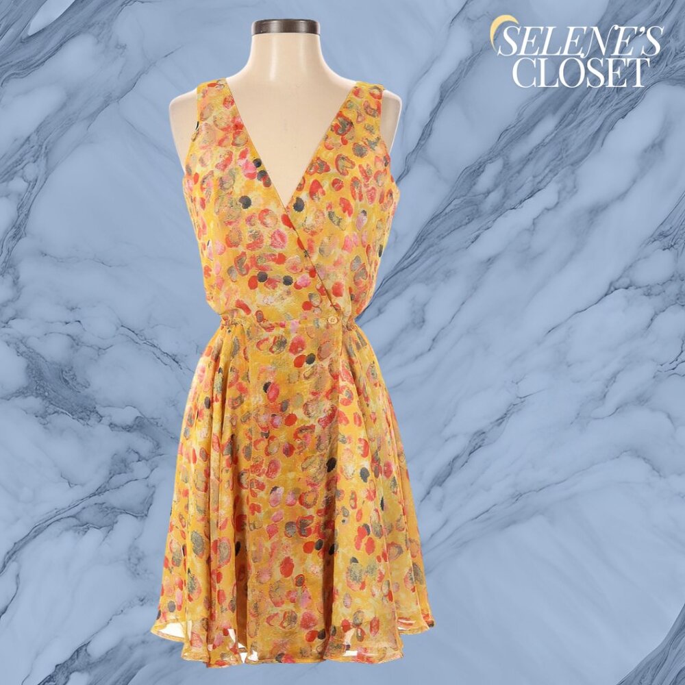 [She's Flowers] BB Dakota Yellow Wrap, Fit-and-Flare Dress Sz Small
